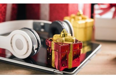 5 High-End Executive Gift Ideas for Your Brand