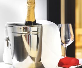 Champagne & Cocktail Accessories