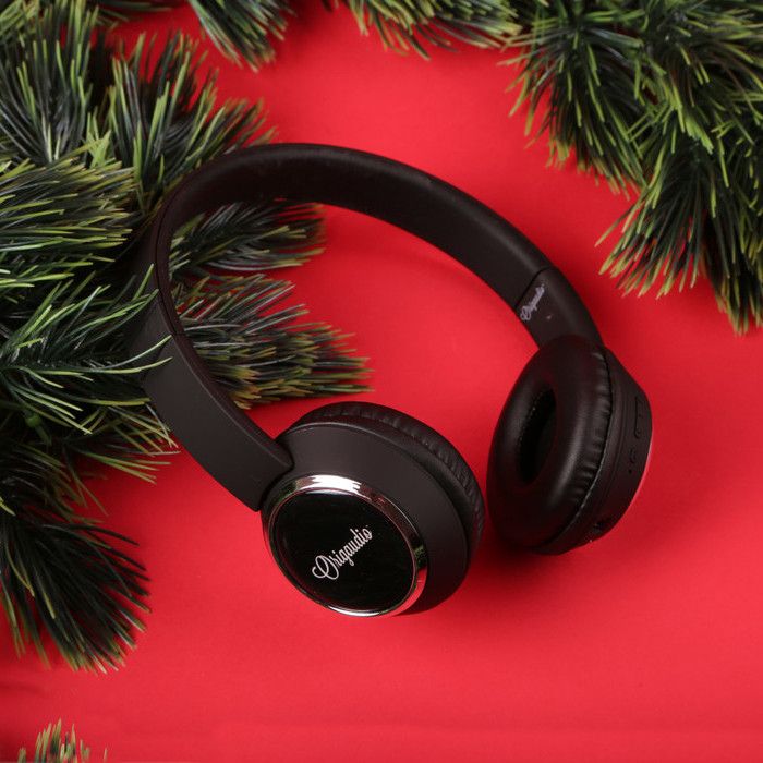 Beebop Wireless Headphones on a holiday background